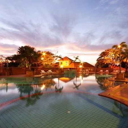 Cross Pattaya Pratamnak Hotel Ngoại thất bức ảnh